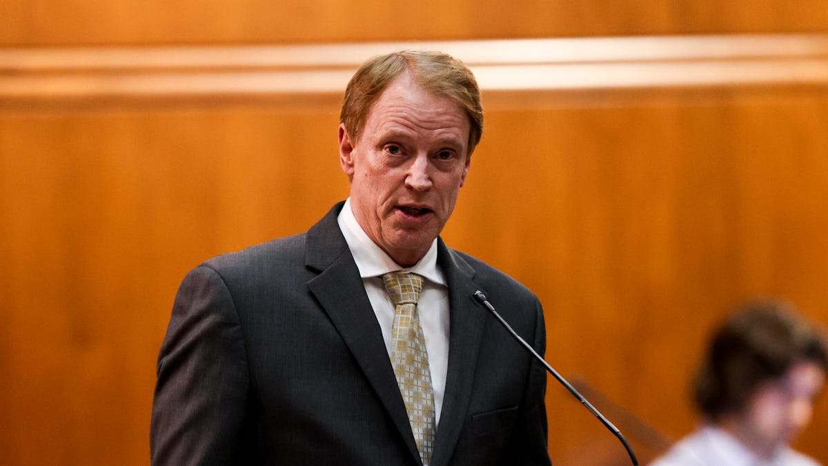 Oregonians Rally Against GOP Walkout During Abortion Bill Hearing