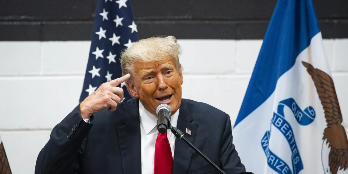 "Trump Vows to Replace 'Political' Fed Chair Powell, Citing Democratic Favoritism"