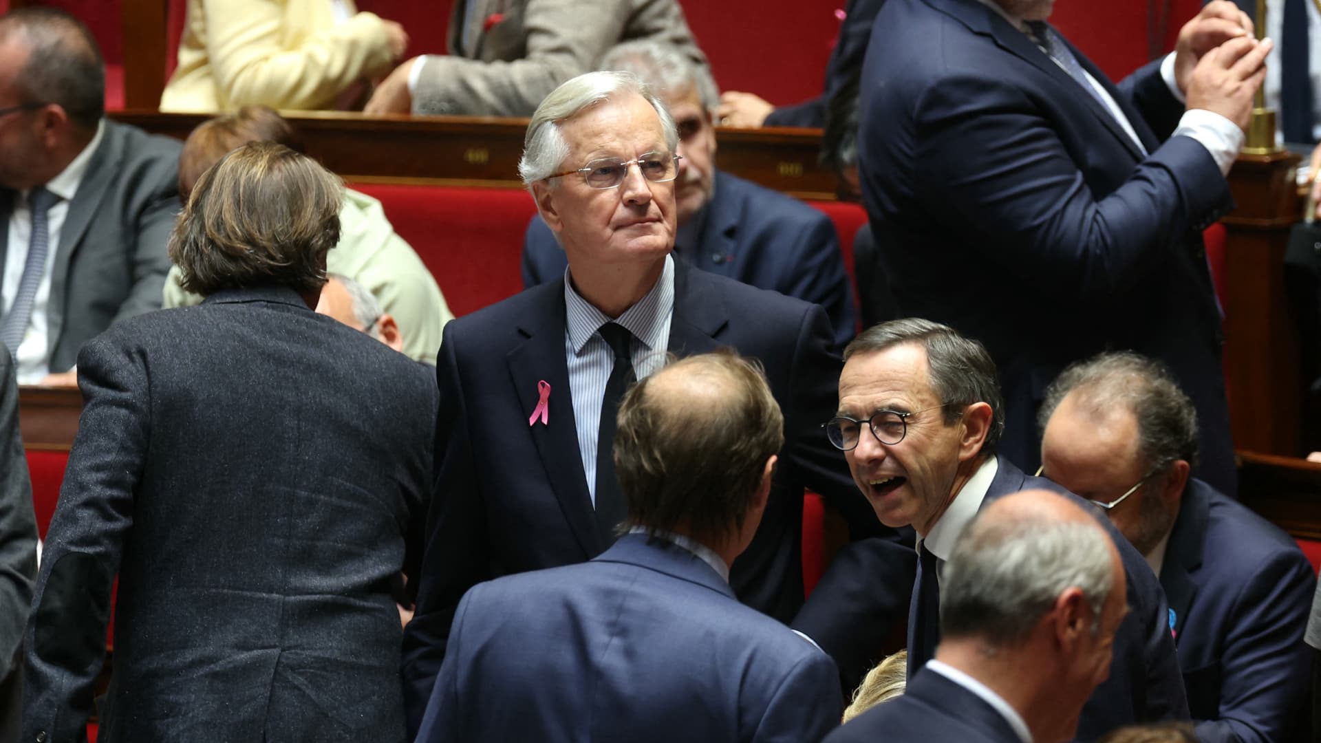 Featured image for French Government Faces No-Confidence Vote Amid Political Turmoil