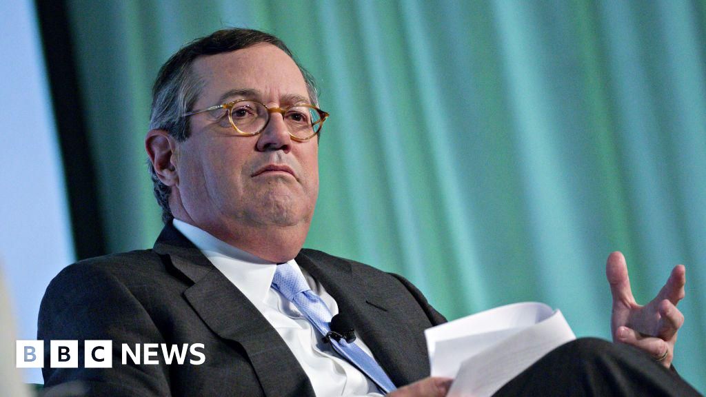 Featured image for Trump Chooses Billionaire Warren Stephens as UK Ambassador