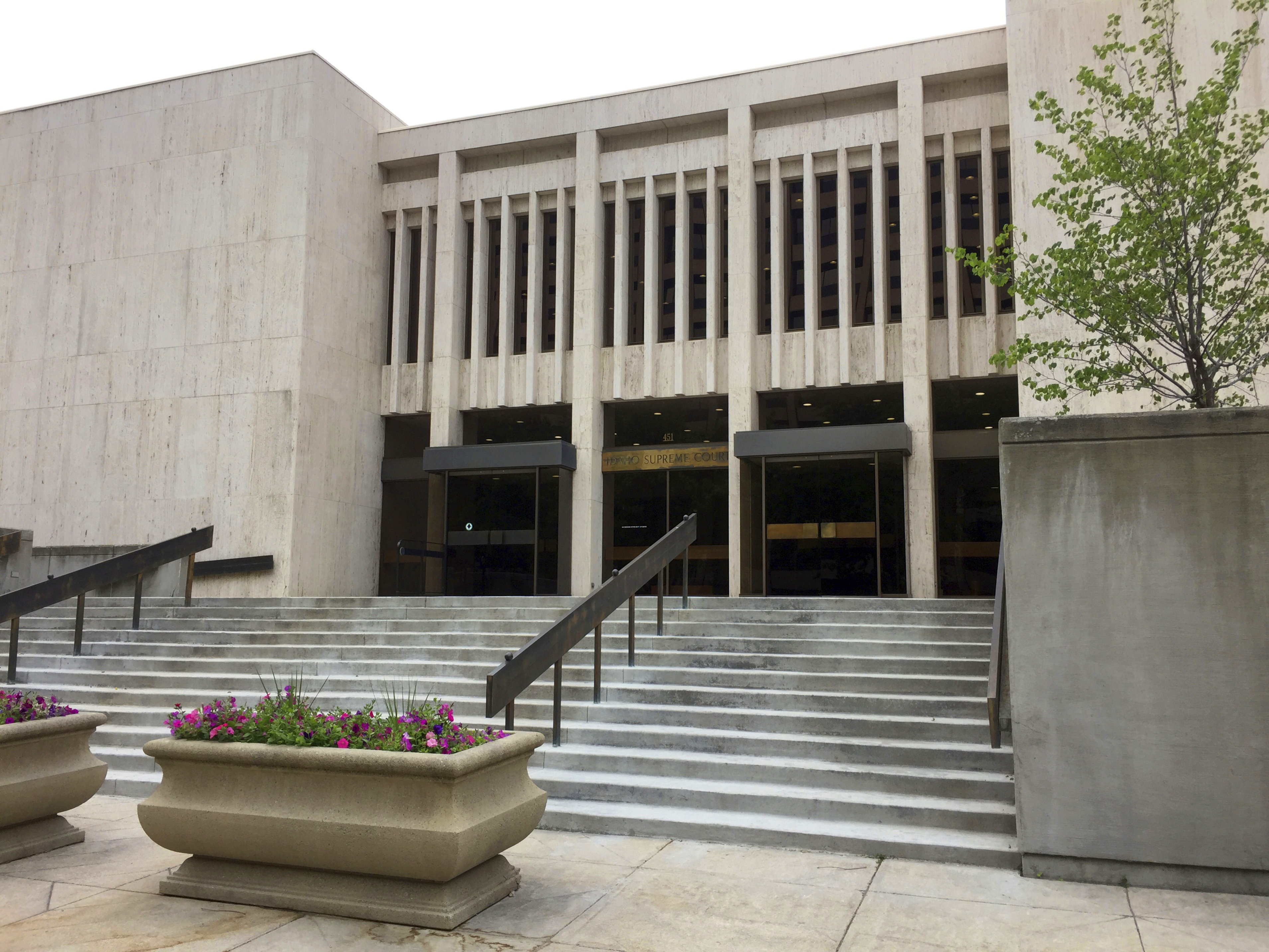 Idaho Judge Considers Injunction in Abortion Referral Case
