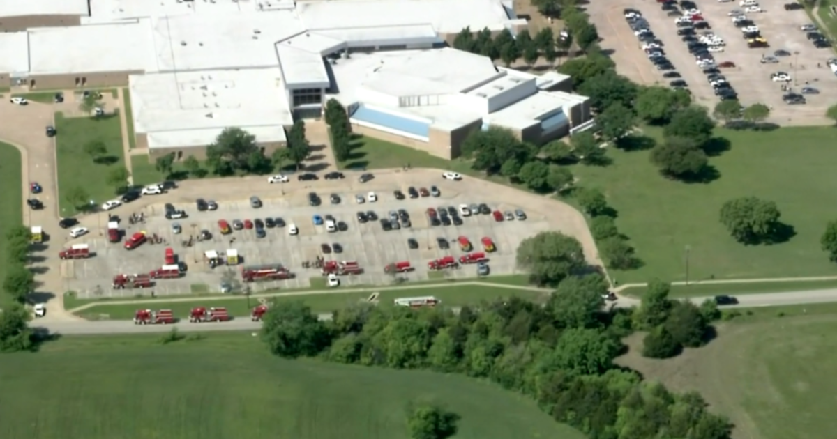"Student Injured and Suspect in Custody After Shooting at Wilmer-Hutchins High School in Dallas"