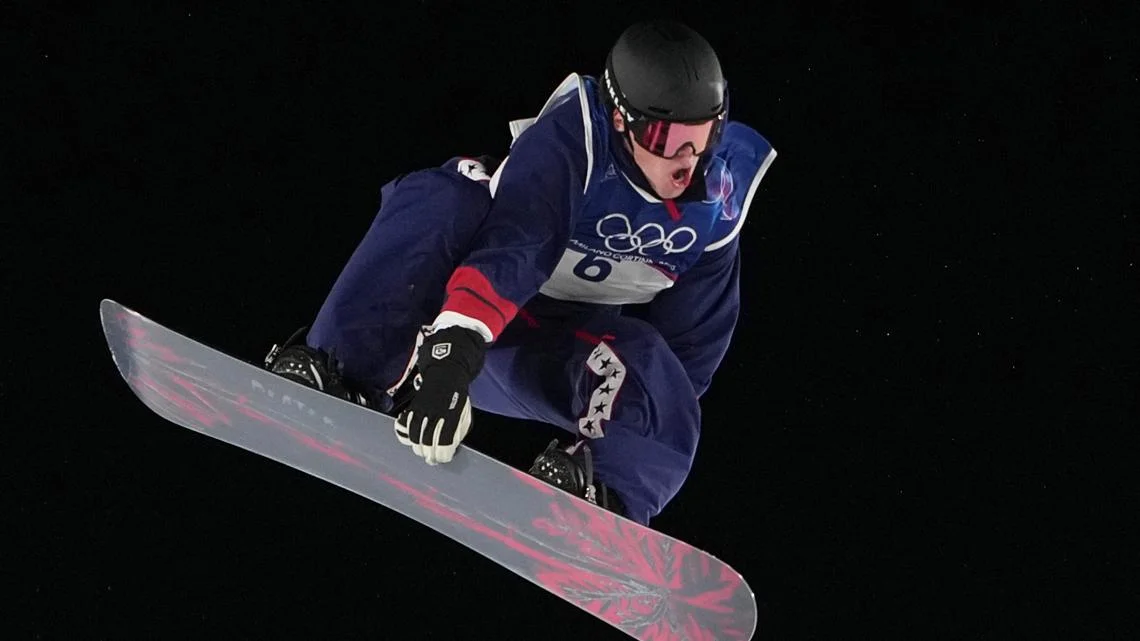 Teen snowboarder overcomes broken arm to finish fourth in Olympic big air