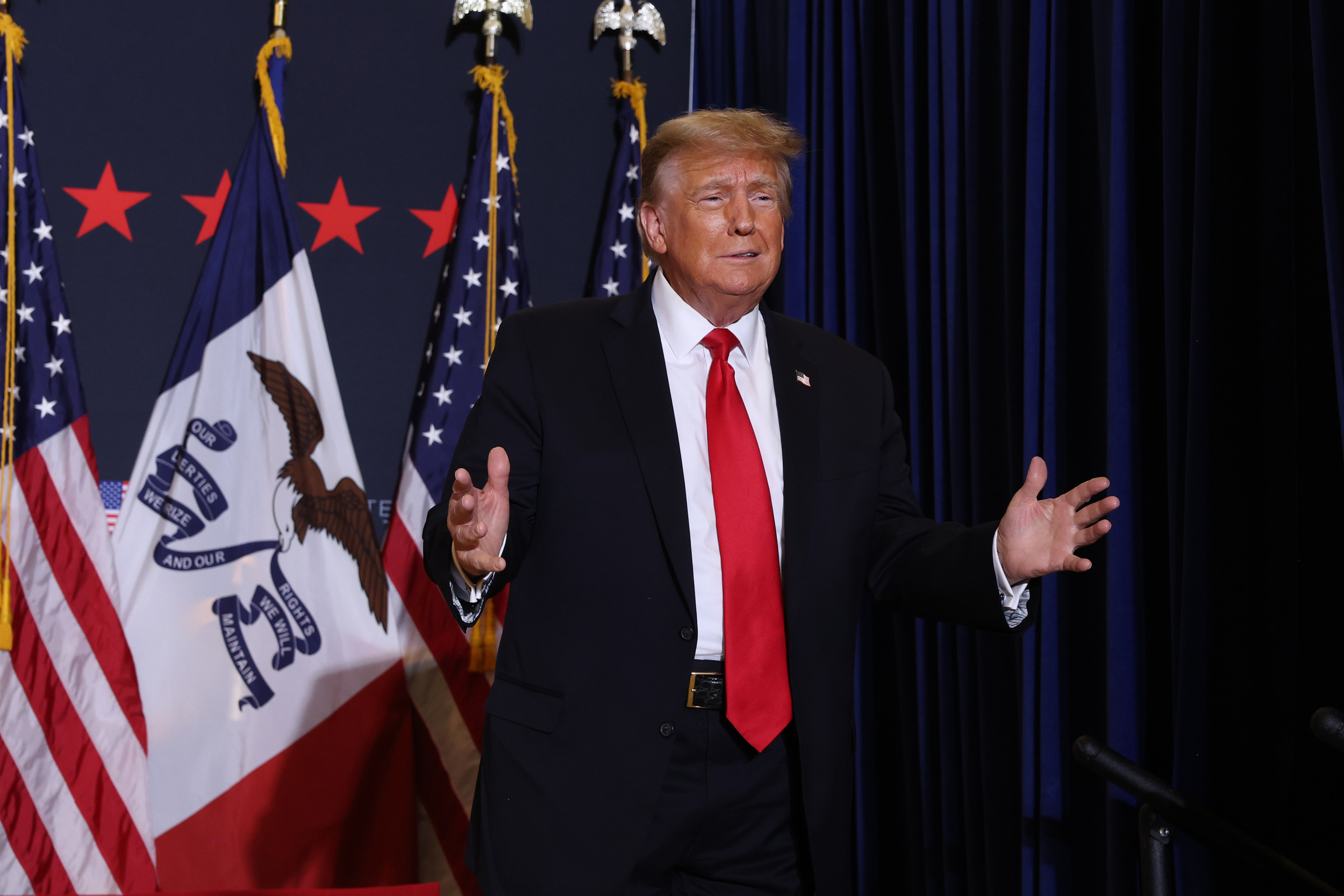 "Trump's Alleged Sale of Classified Binder to Russia Raises Concerns of Missing Intelligence"