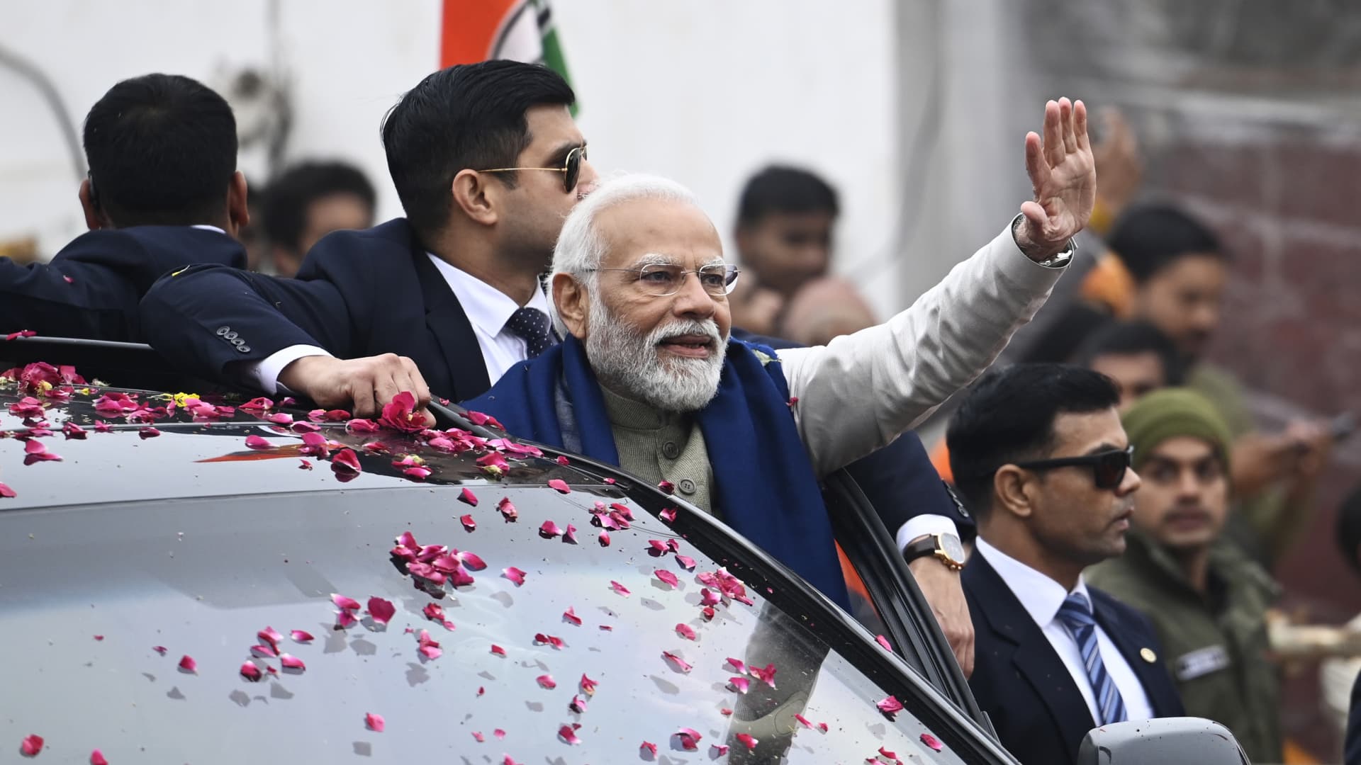 "India's Robust Economic Growth Surges Ahead with Optimistic 2023/24 Forecasts"