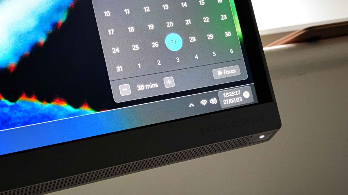 Featured image for "Microsoft's Windows 11: Taskbar notifications revamped, Start menu issues blamed on third-party apps, and more updates"