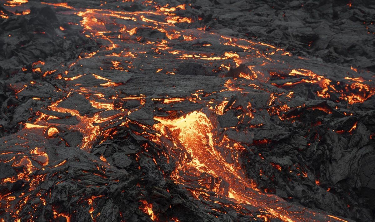 Featured image for Geologists Warn: Small Lava Eruptions at Yellowstone Pose Significant Threat