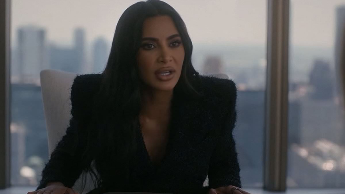 "Kim Kardashian's 'Shockingly Great' Performance in American Horror Story Has Fans Joking She's Playing Herself"
