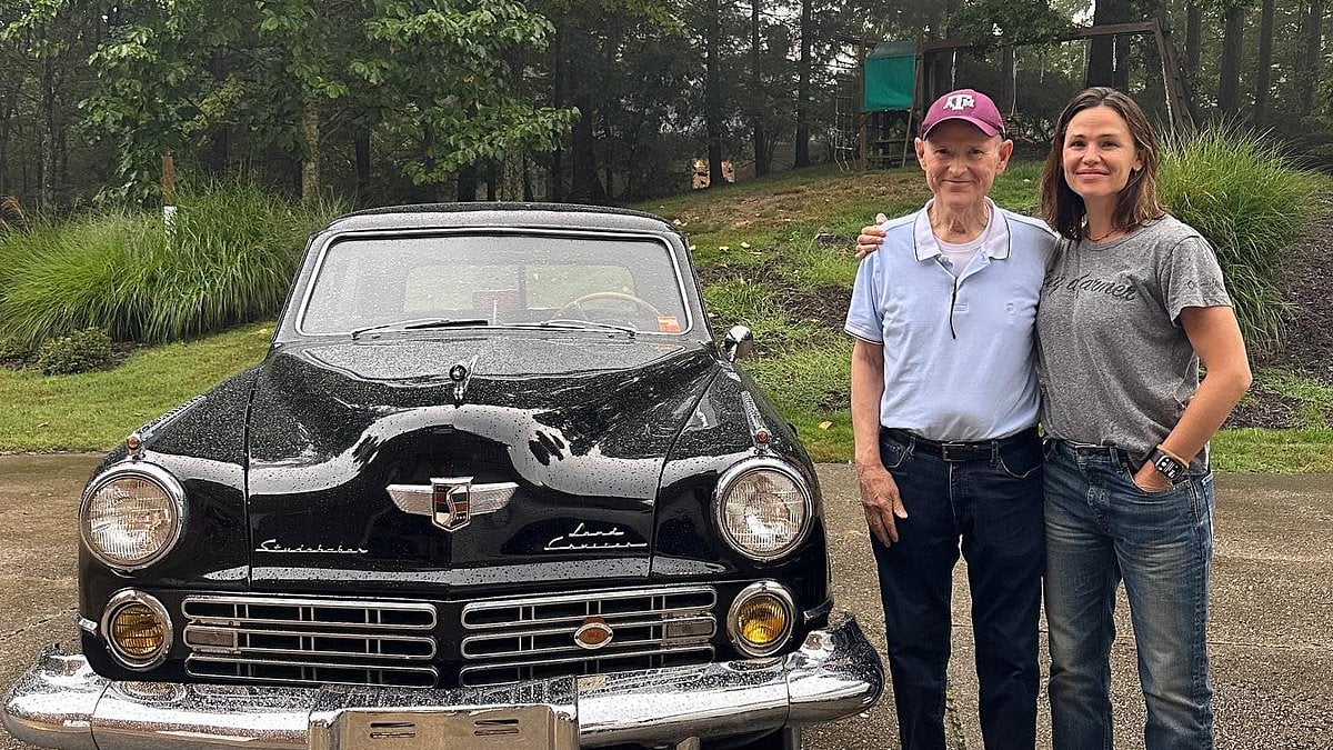 Jennifer Garner's Heartwarming Surprises for Her Dad: Rare Photos and Joyrides