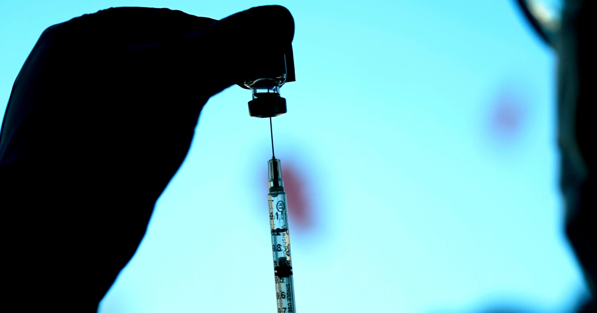 Featured image for Fall COVID-19 Vaccines: Coverage Changes and What You Need to Know