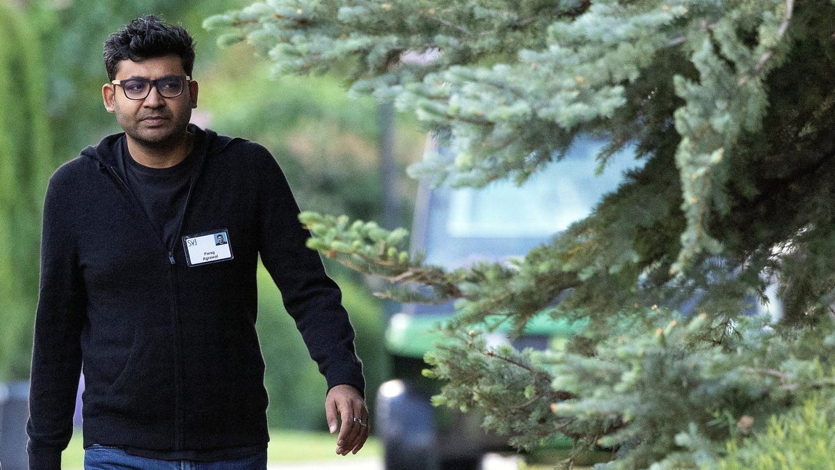 Former Twitter CEO sues Elon Musk for unpaid legal fees.