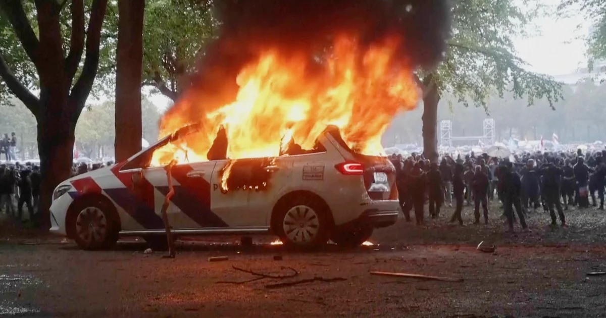Featured image for Violence Breaks Out at Dutch Right-Wing Rally Before Elections