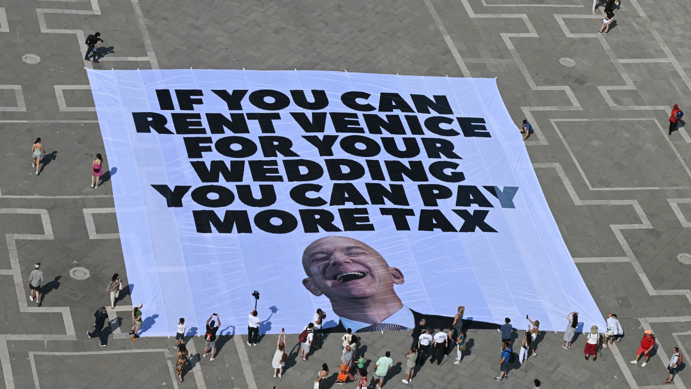 Venice Protests and Secrets Surround Jeff Bezos's Wedding Plans