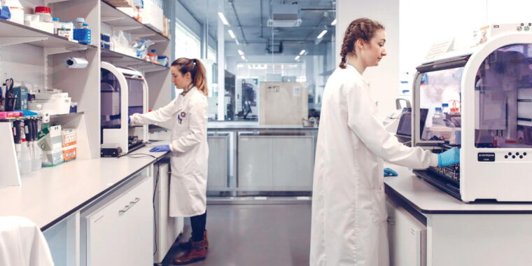 AI Revolutionizes Antibody Discovery: Fast, Unimagined Molecules Unveiled