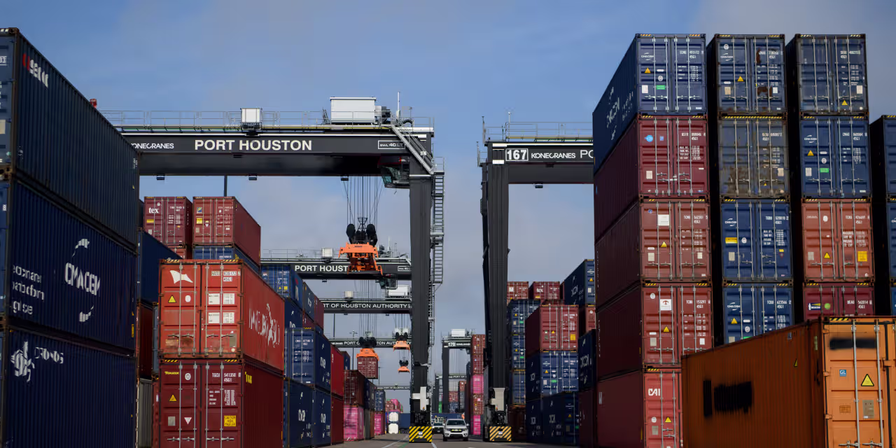 US Economy Slightly Better in Q1 but Still Shrinking
