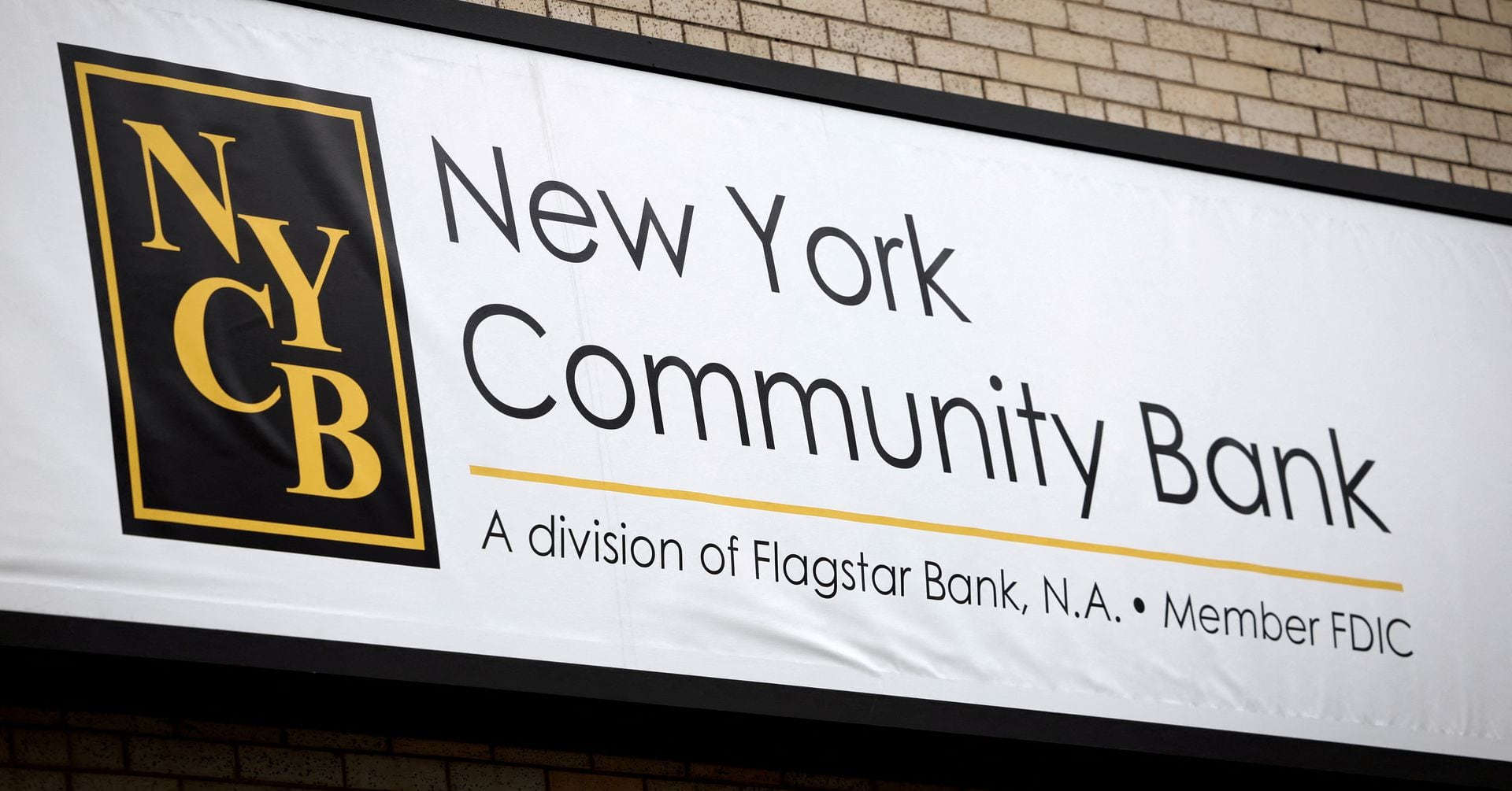 "NYCB Receives $1 Billion Rescue Investment Led by Mnuchin's Firm"