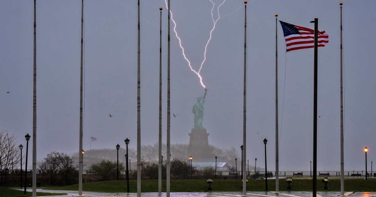 Northeast Pummeled by Deadly April Nor'easter
