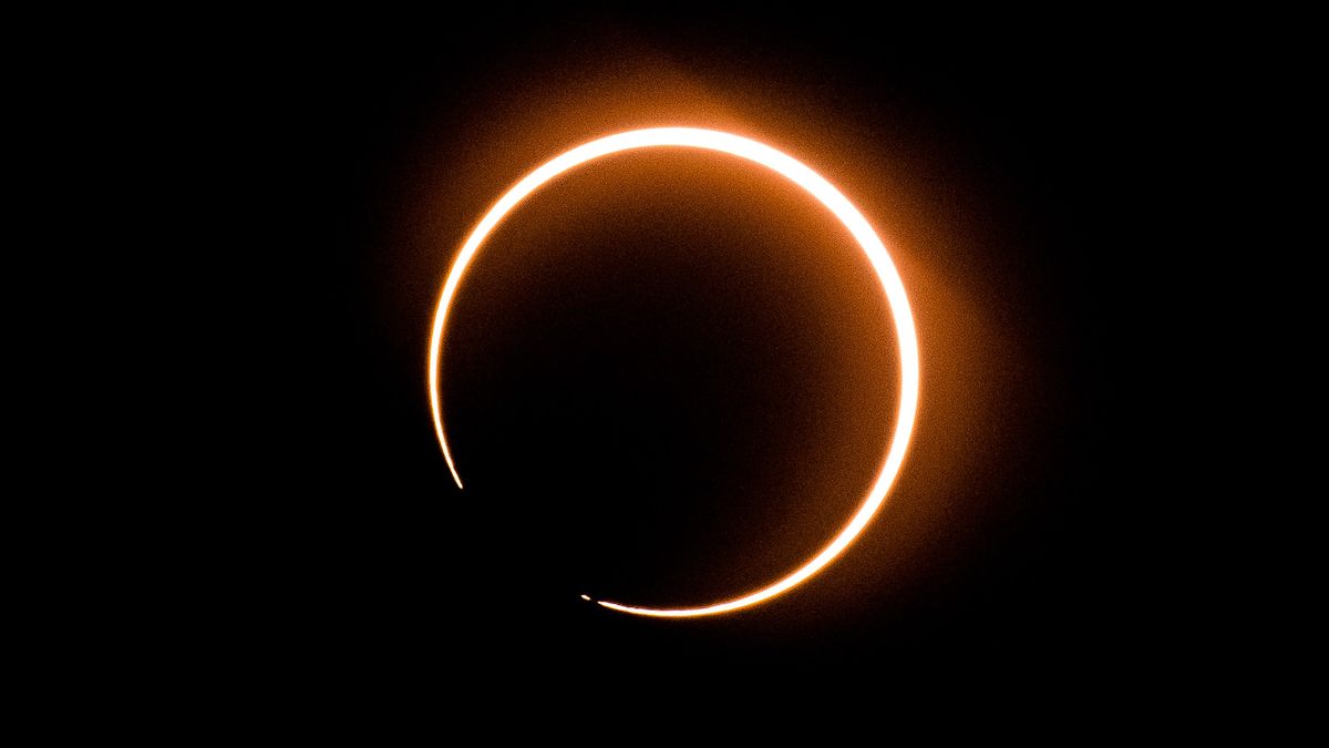 Featured image for "Rare 'Edge Effects' and the 'Ring of Fire': Where to Watch the Annular Solar Eclipse in the US Southwest and Oregon"