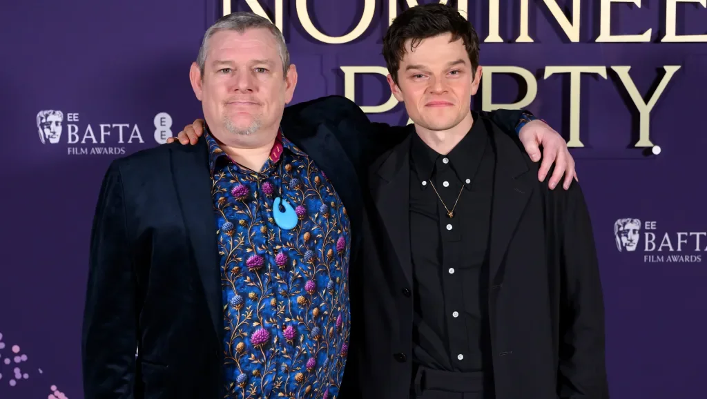 Alan Cumming Defuses Tourette’s Outburst at BAFTA Film Awards