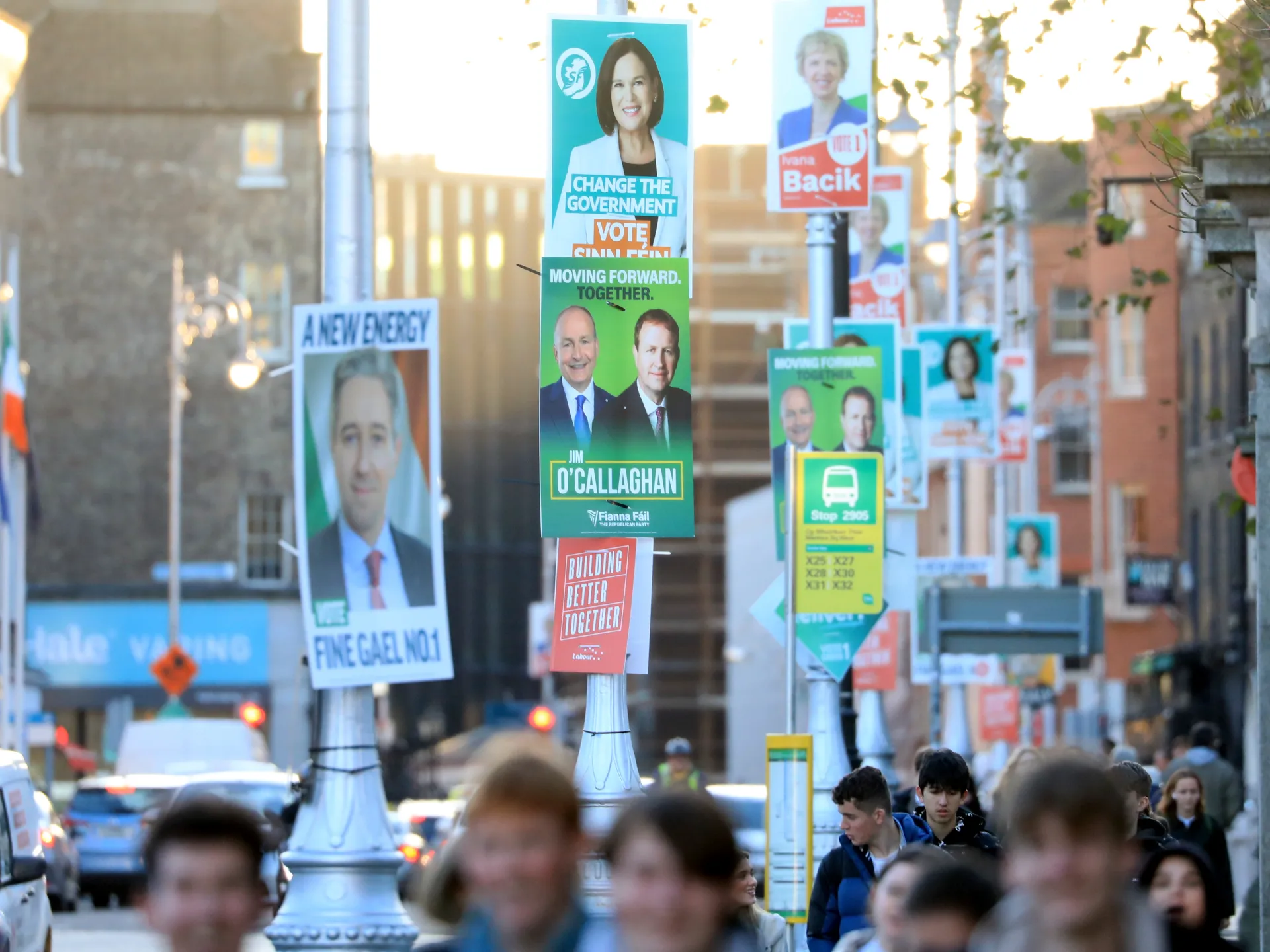 Featured image for Ireland's Election: Housing Crisis and Tight Race Define Vote