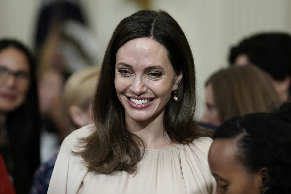 Featured image for Angelina Jolie Seeks Partner Who Matches Her High Standards in New York