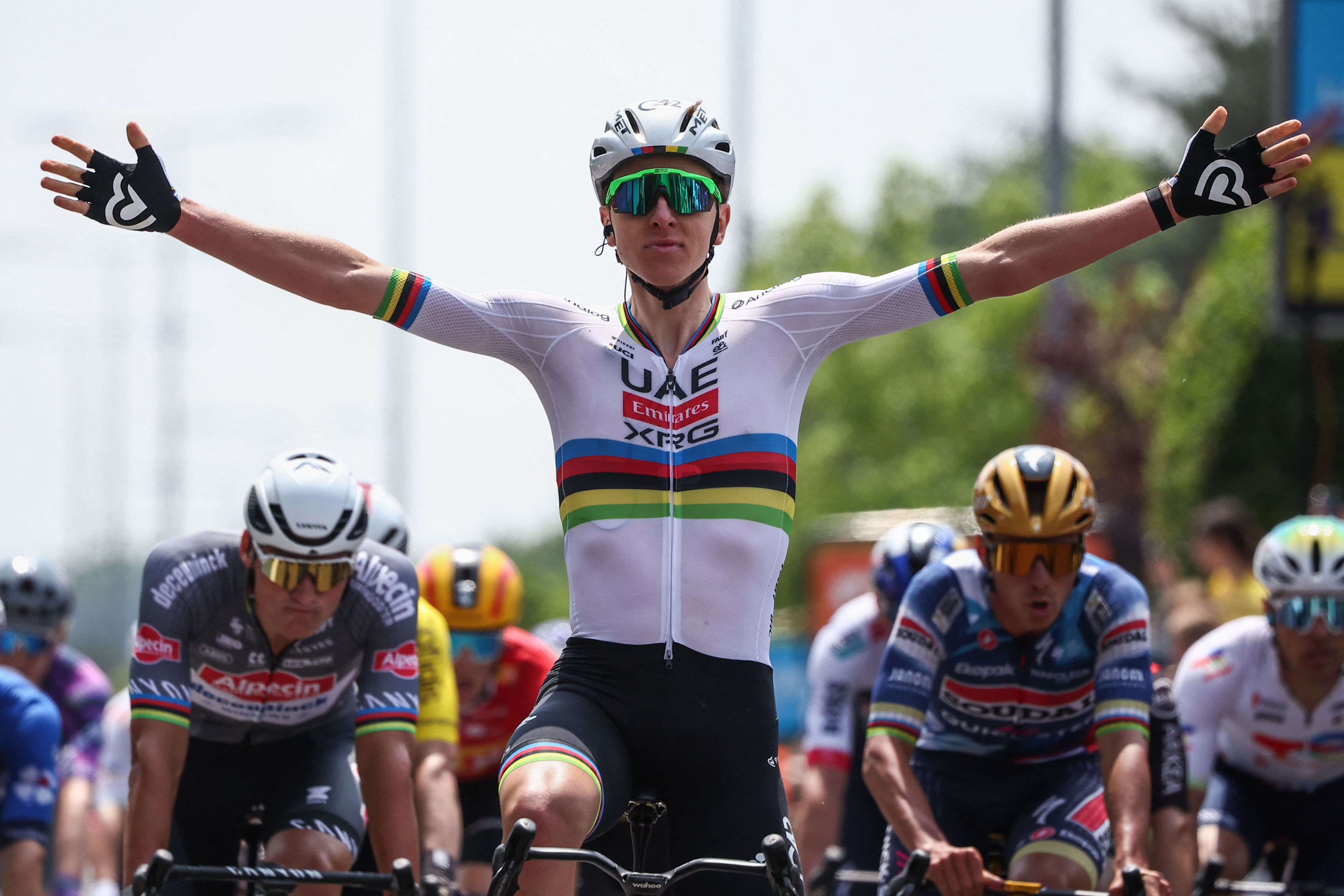 Featured image for Tadej Pogačar Dominates Critérium du Dauphiné Stage 1