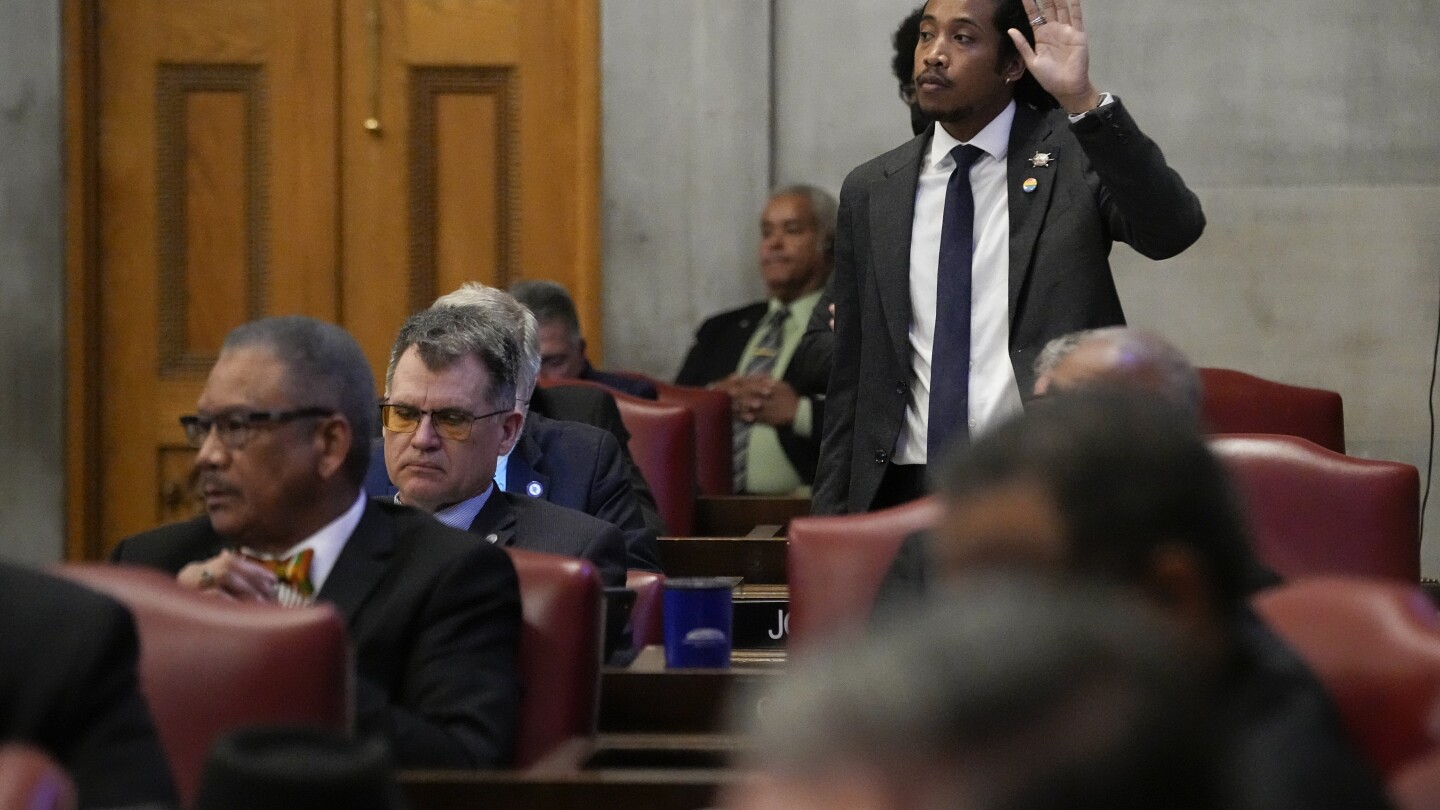 "Tennessee House Moves to Ban Reappointing Lawmakers Removed for Misconduct"
