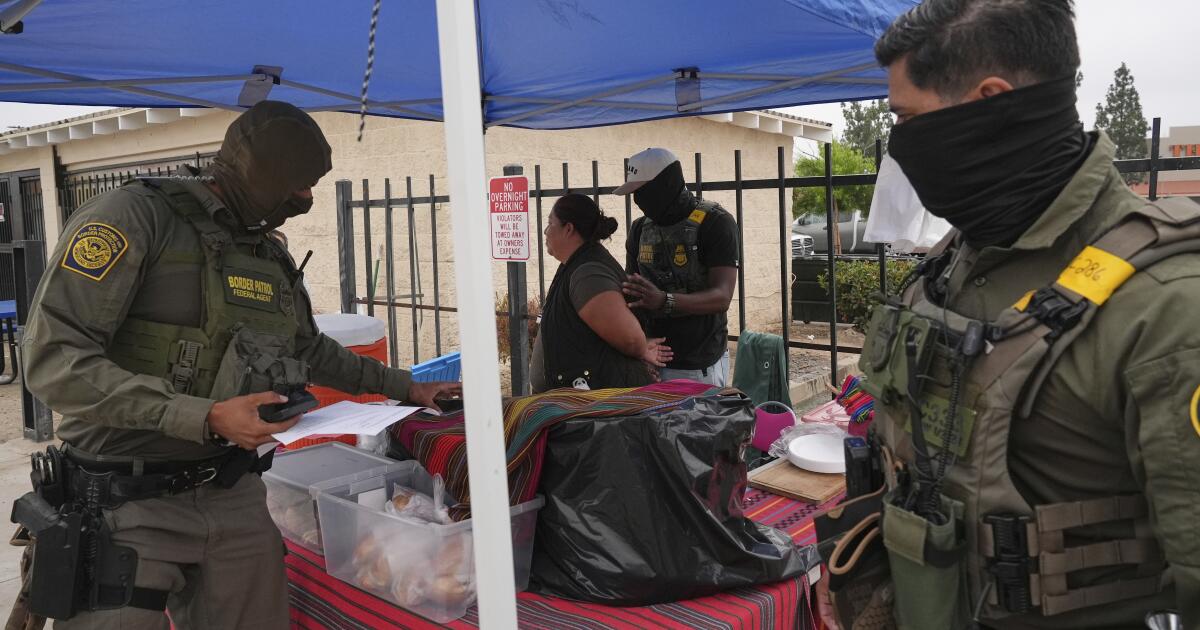 Featured image for California bans ICE officers from wearing masks amid recent activity in San Jose