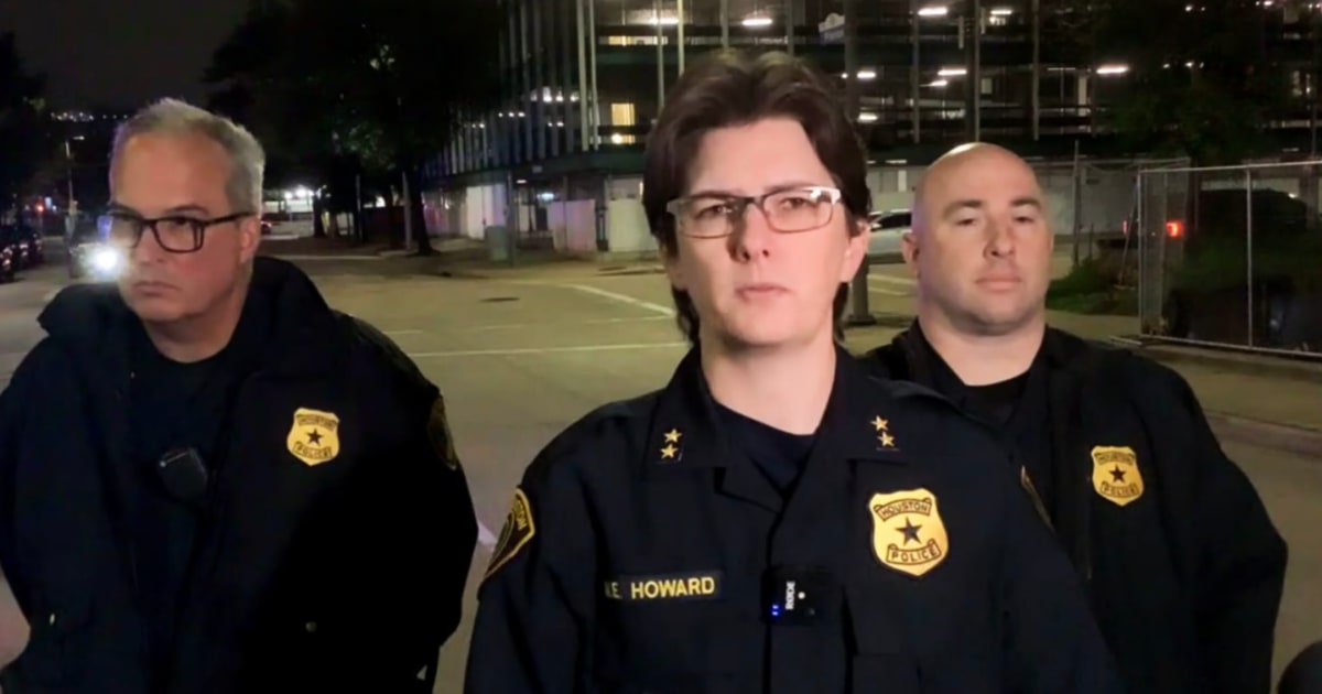 Featured image for Fatal Houston Crash: 6 Dead as Driver Allegedly Runs Red Light