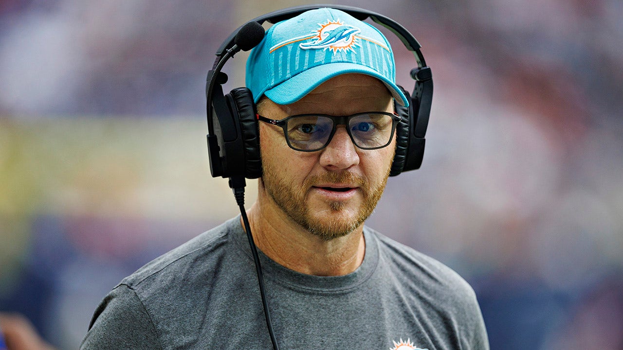 Dolphins' Darrell Bevell Undergoes Retina Surgery During Camp: Report