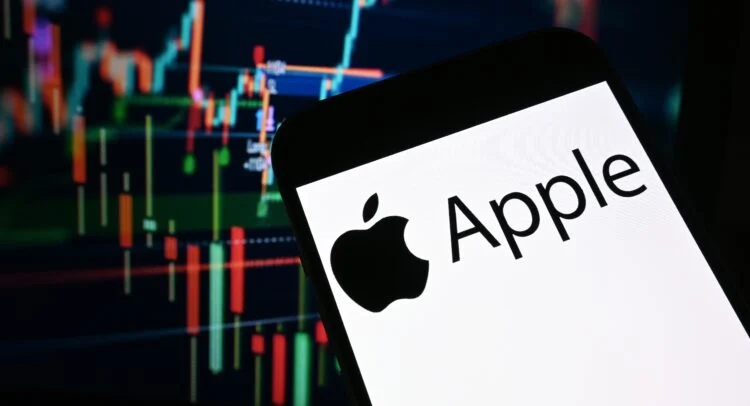 Featured image for Apple's AI Strategy Aims for $315 Stock in 2026 Amid Service Growth and Innovation