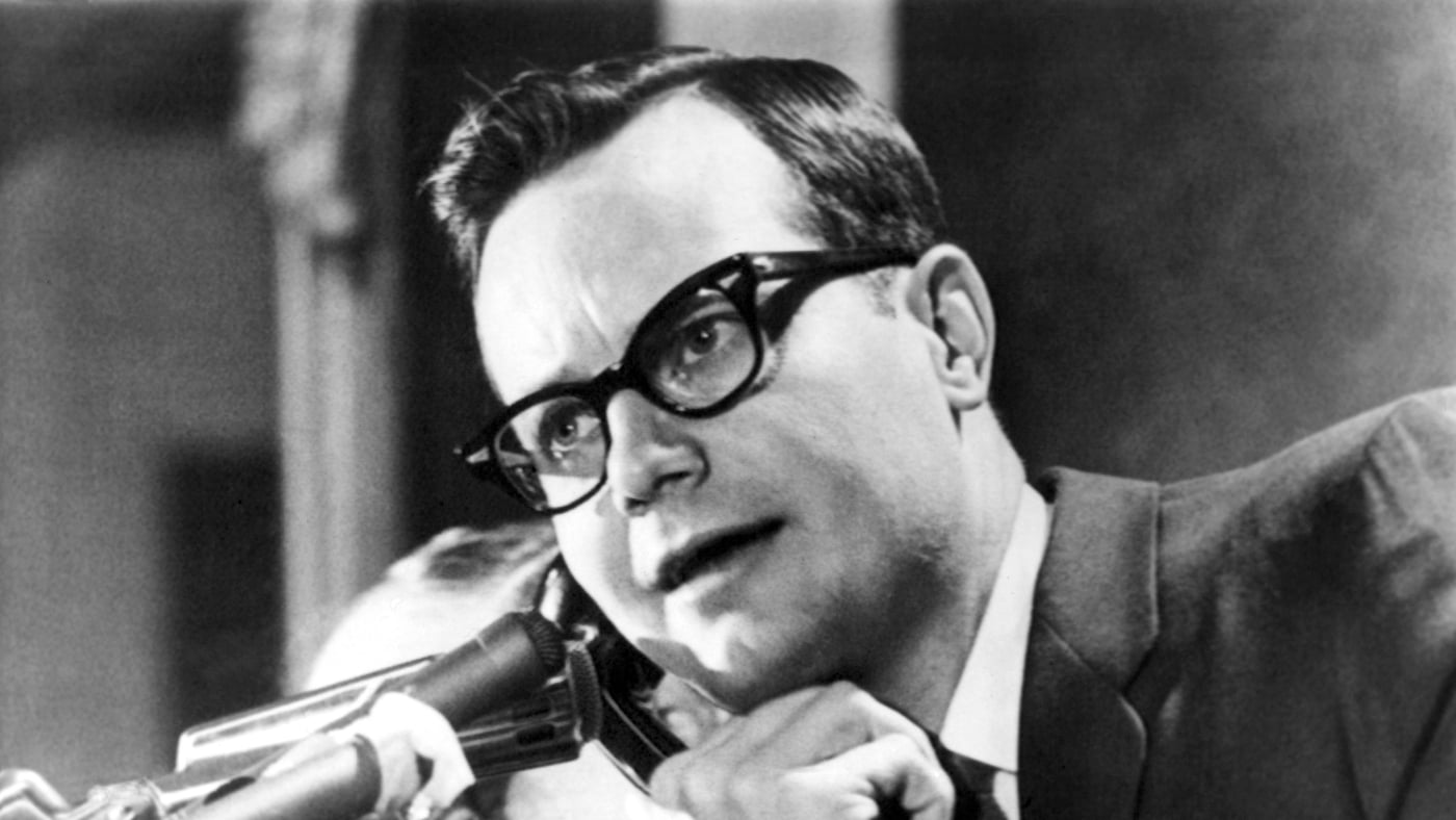 Featured image for Bill Moyers, Renowned Journalist and Former White House Press Secretary, Dies at 91