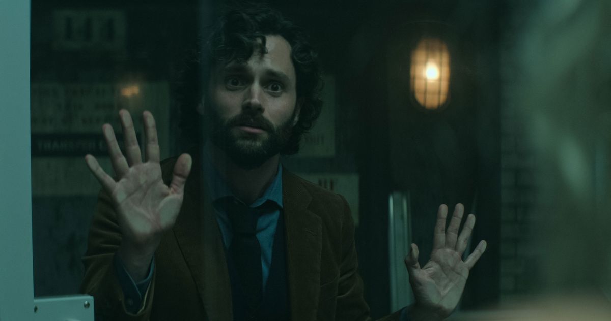 Featured image for Penn Badgley Spotted Filming Final Season of 'You' in NYC