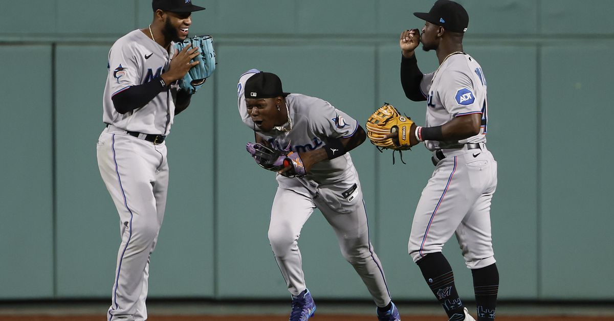 "NL East Showdown: Braves vs. Marlins - Predictions and Matchup Analysis"