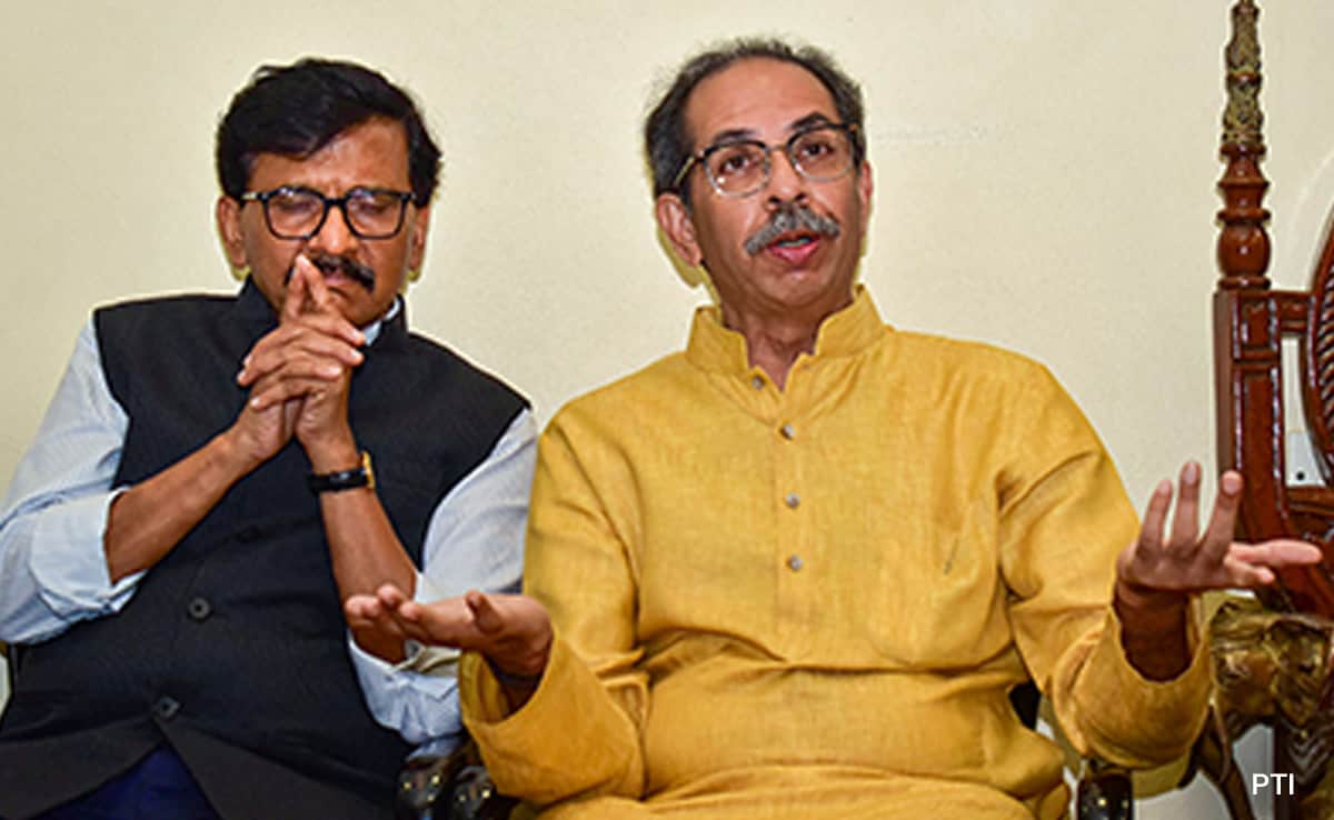 "Uddhav Thackeray Navigates Seat-Sharing Challenges in MVA Amidst National Alliance Talks"