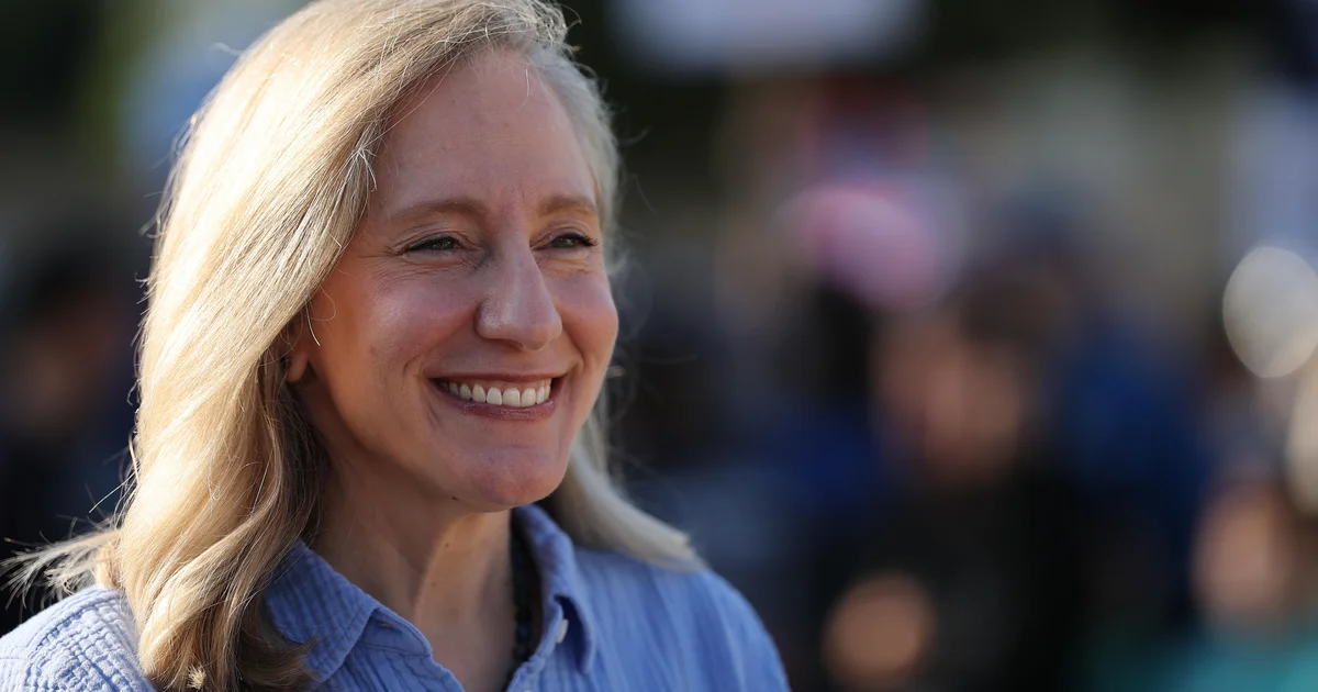 Featured image for Abigail Spanberger Gains Key GOP and Police Endorsements in Virginia Governor Race