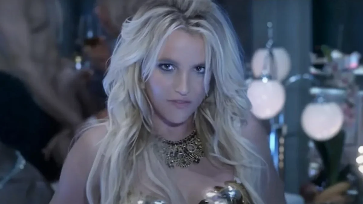 Britney Spears Rocks Beachwear in Sizzling Videos.