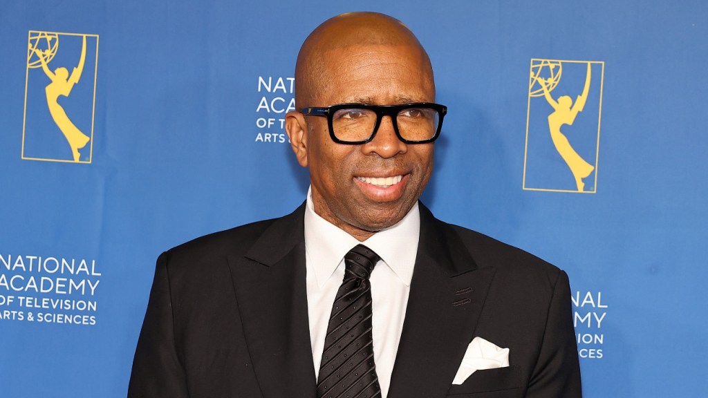 Featured image for "Kenny Smith Defends Sabrina Ionescu Comments Amid All-Star Shootout Backlash"