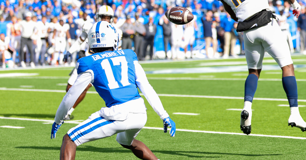 Featured image for Kentucky Ends Losing Streak with Bizarre Touchdown Against Murray State