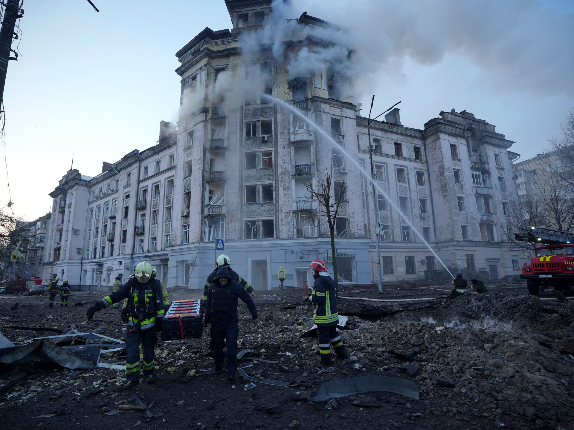 "Russian Missile Attack Injures Dozens in Kyiv, Ukraine"