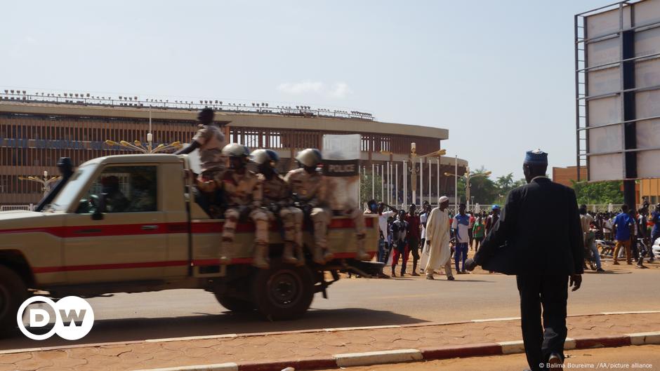 "Niger Junta's 3-Year Transition Proposal Amidst ECOWAS Visit"