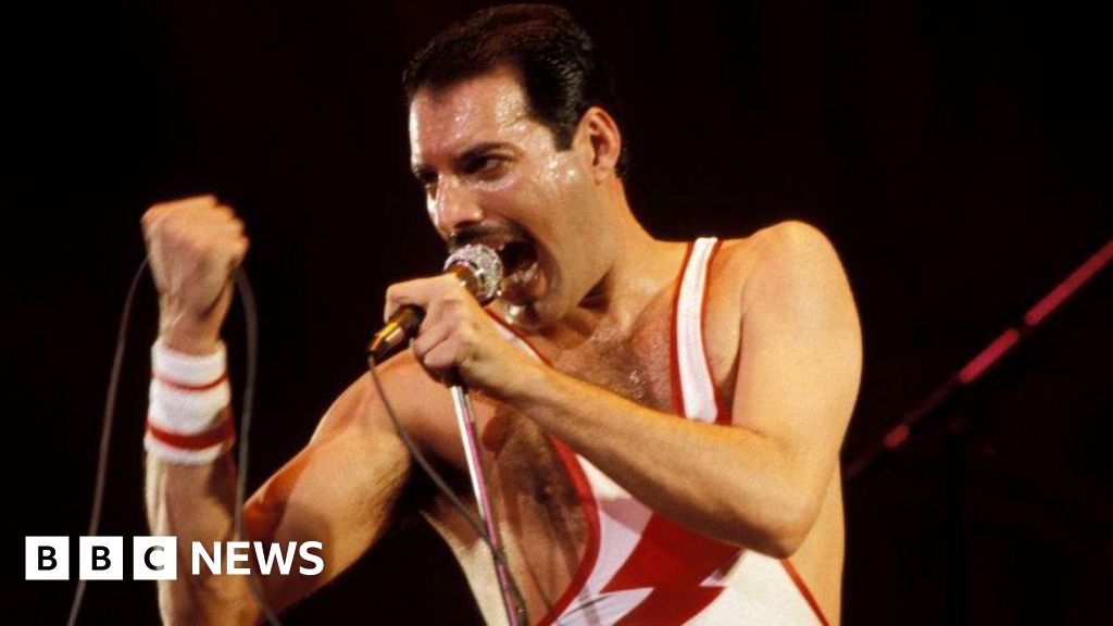 Featured image for Queen's $1 Billion Music Catalog Sale to Sony in the Works