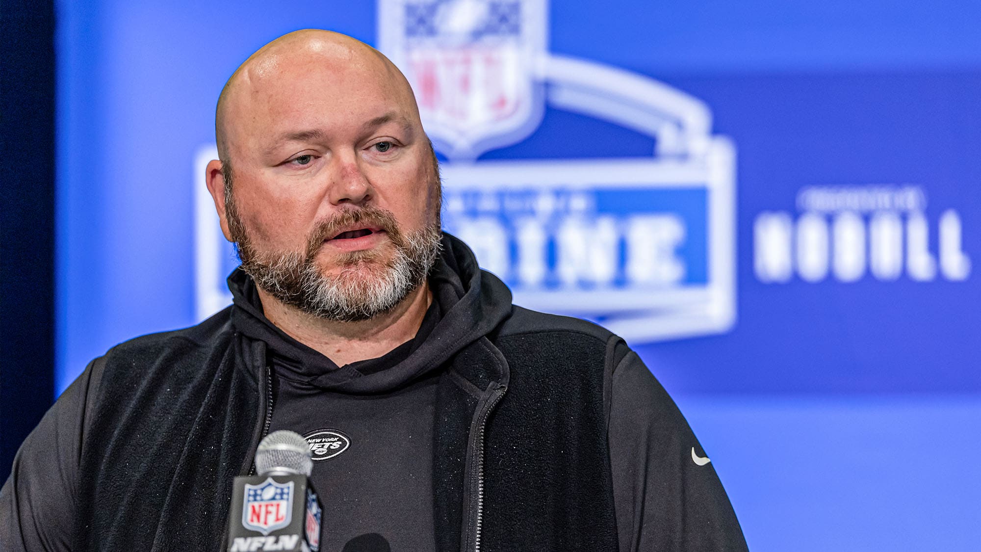 Featured image for "Exploring NY Jets' First-Round Trade Options"