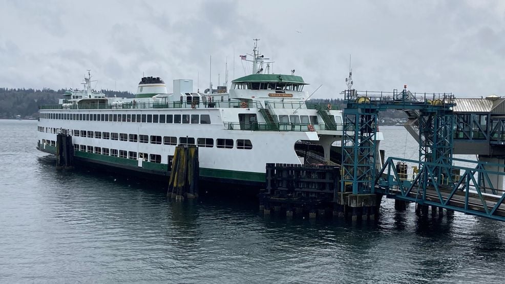 Featured image for Washington State Ferry Runs Aground with Hundreds Aboard.