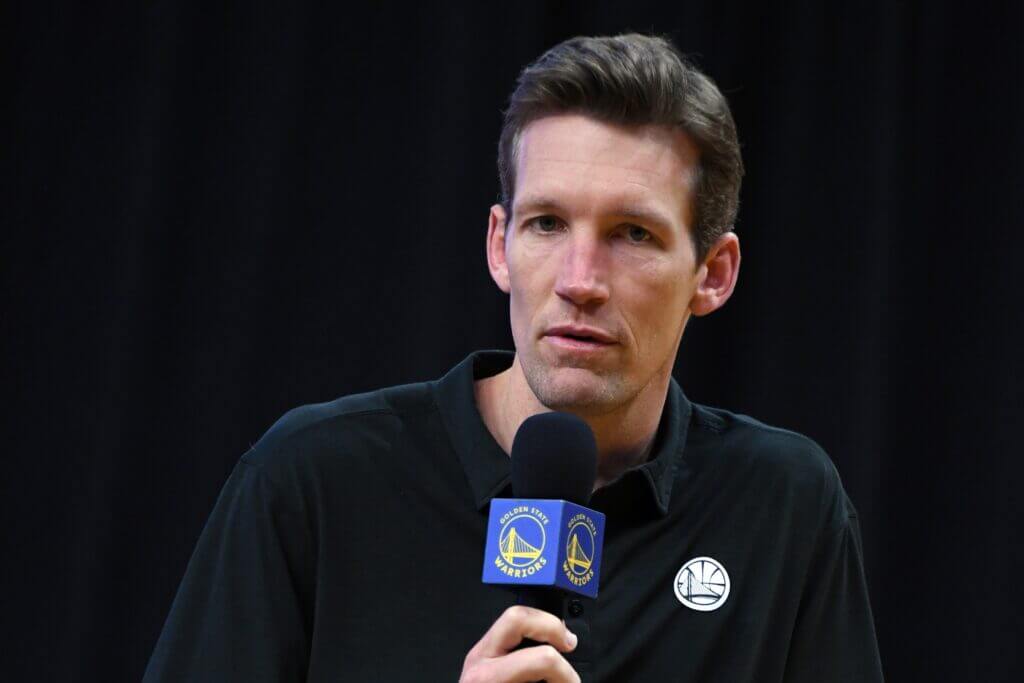 Mike Dunleavy Jr. Takes on High Expectations as Warriors GM, Seeks Draymond Green's Return.