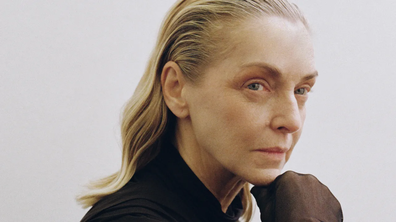 Featured image for Top Hair Colors for Older Women to Cover Gray and Boost Shine