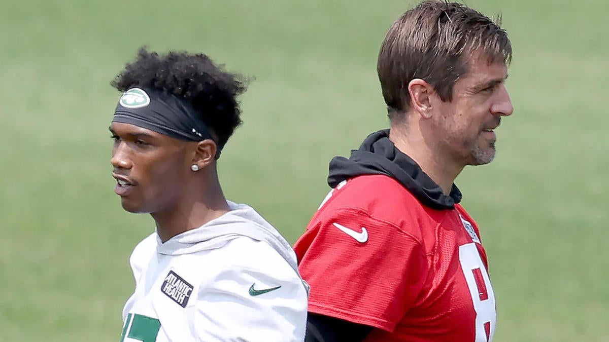 "2023 NFL: New QB-WR and Coach-QB Duos to Watch, Free Agent QBs and Mobile QB Challenges"