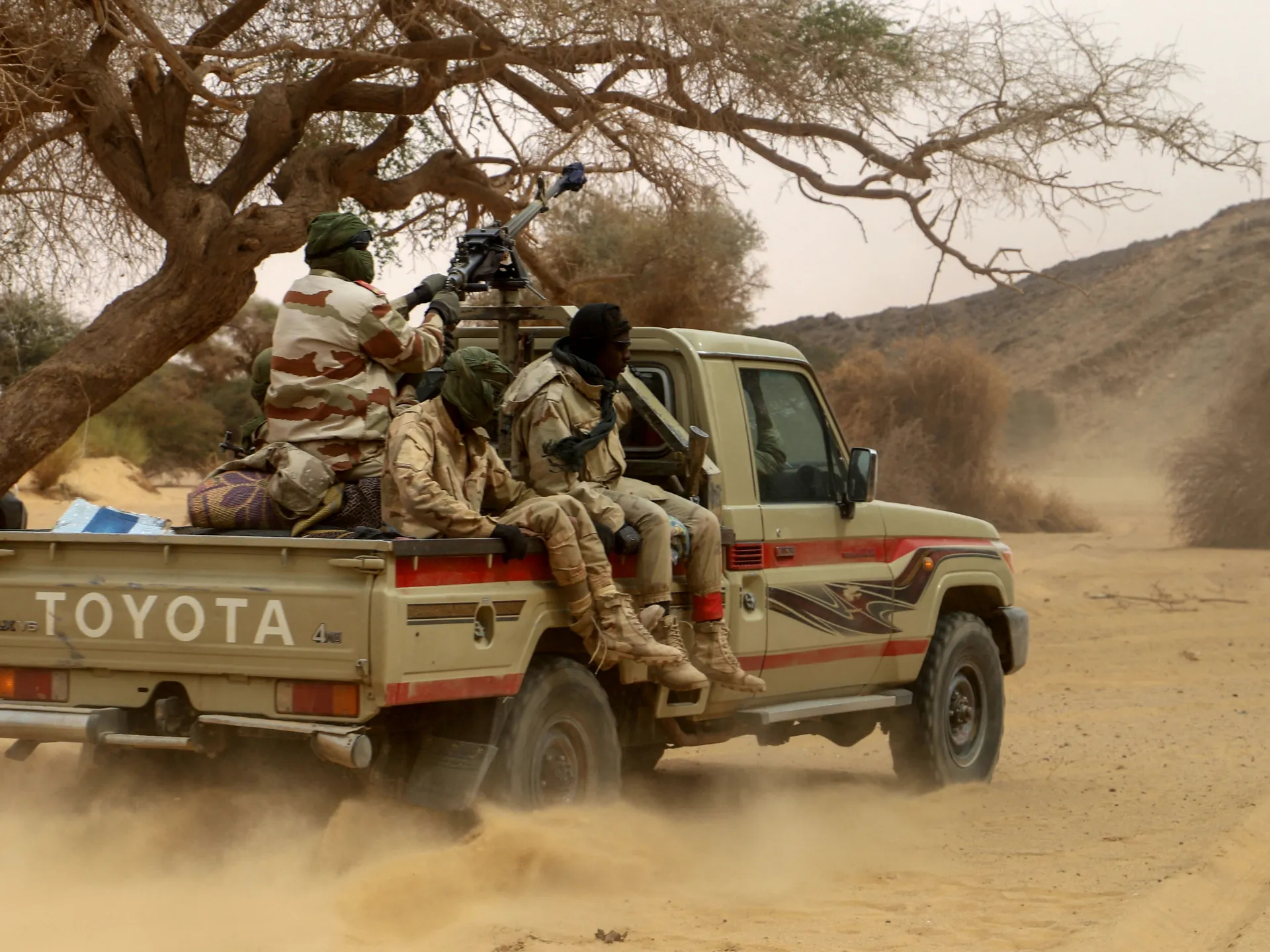 Featured image for Deadly Attack on Niger Soldiers Near Mali Border