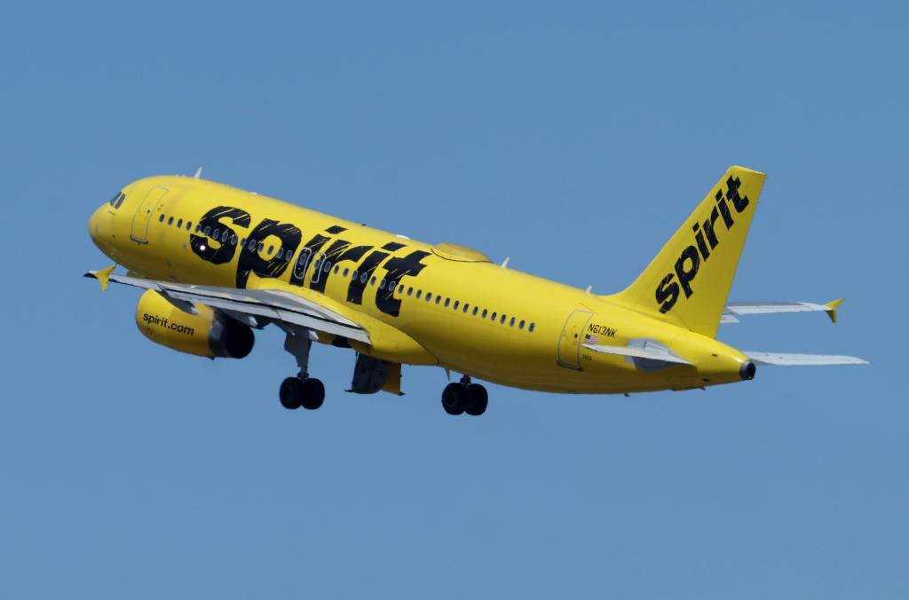 Featured image for Spirit Airlines Flight Prepares for Water Landing After Mechanical Issue