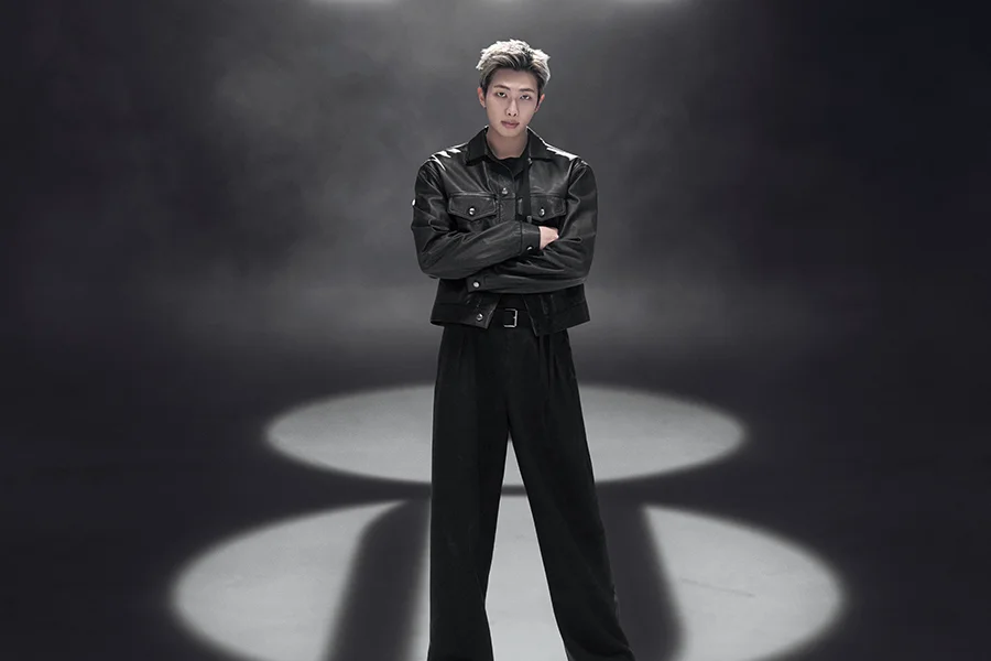 RM Sidelined on Stage as BTS ARIRANG Comeback Sees Restricted Performance
